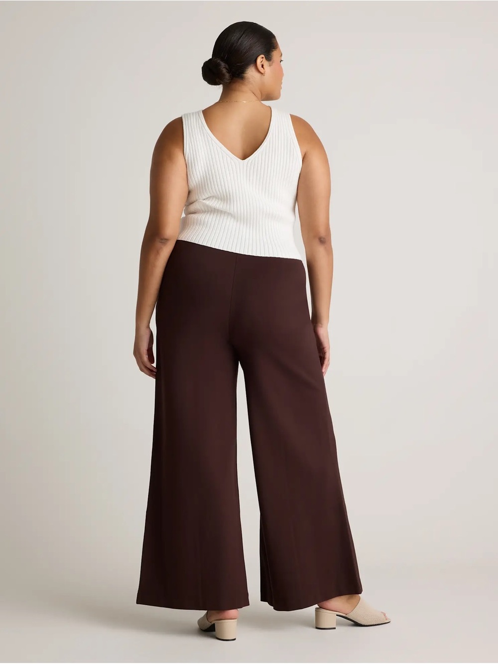 Quince Ultra-Stretch Ponte Super Wide Leg Pants Size Medium - Picture 3 of 8